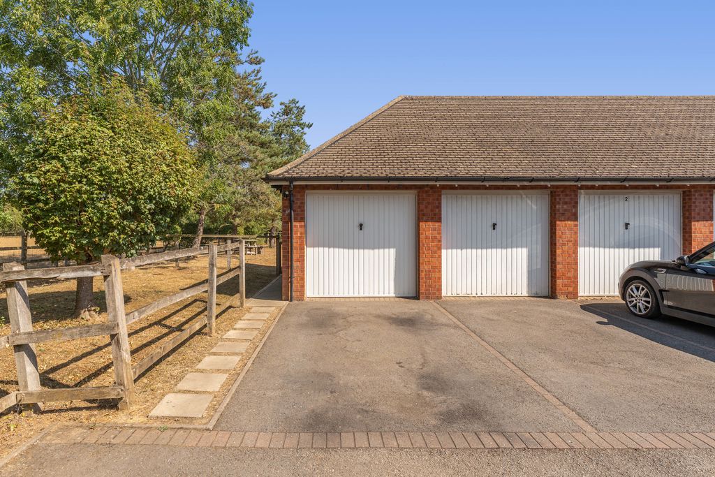 Crab Tree Close Bloxham